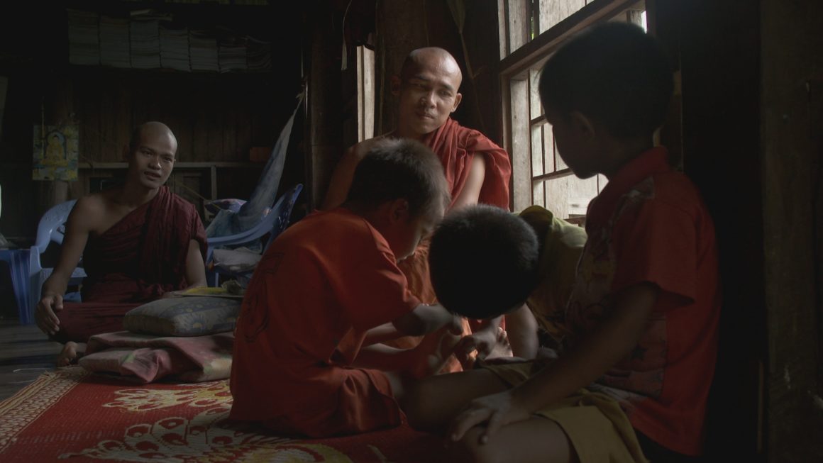 Birmanie, le pouvoir des moines